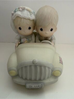 Precious Moments Bride and Groom in Cream Car with 3 cans trailing Figurine